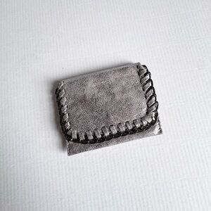 Distressed Chain Detail Wallet